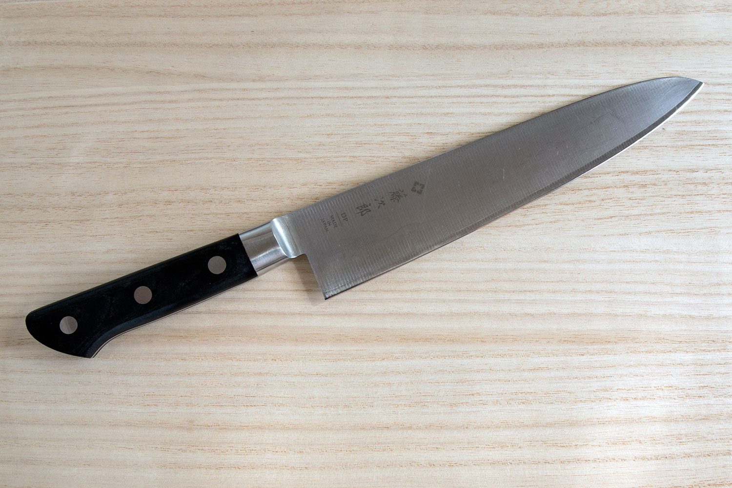 Repair tip and re-sharpening Tojiro DP Chef's Knife 210 mm photo 3